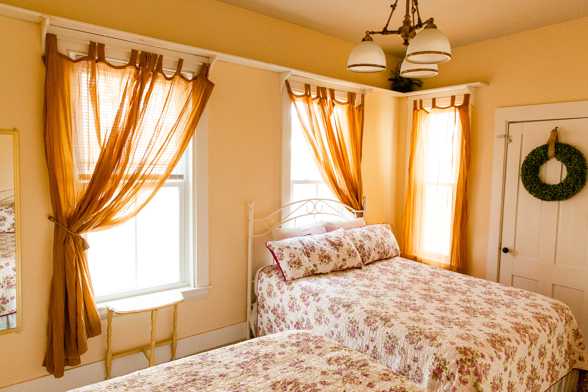 Meadow Ridge Farm has on-site lodging