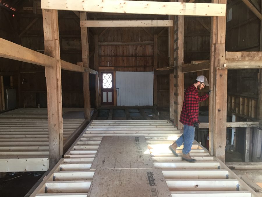 Luxury Barn Wedding Venue in Maine