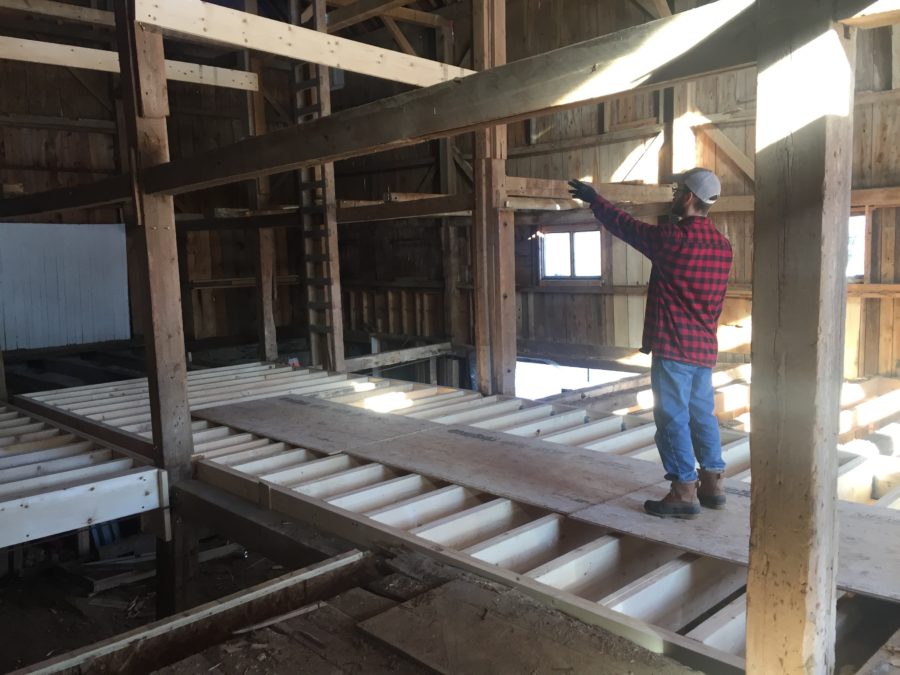 Luxury Barn Wedding Venue in Maine