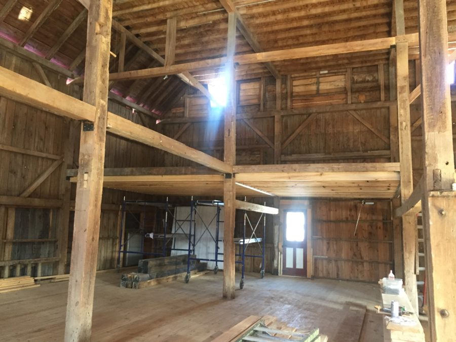 Luxury Barn Wedding Venue in Maine