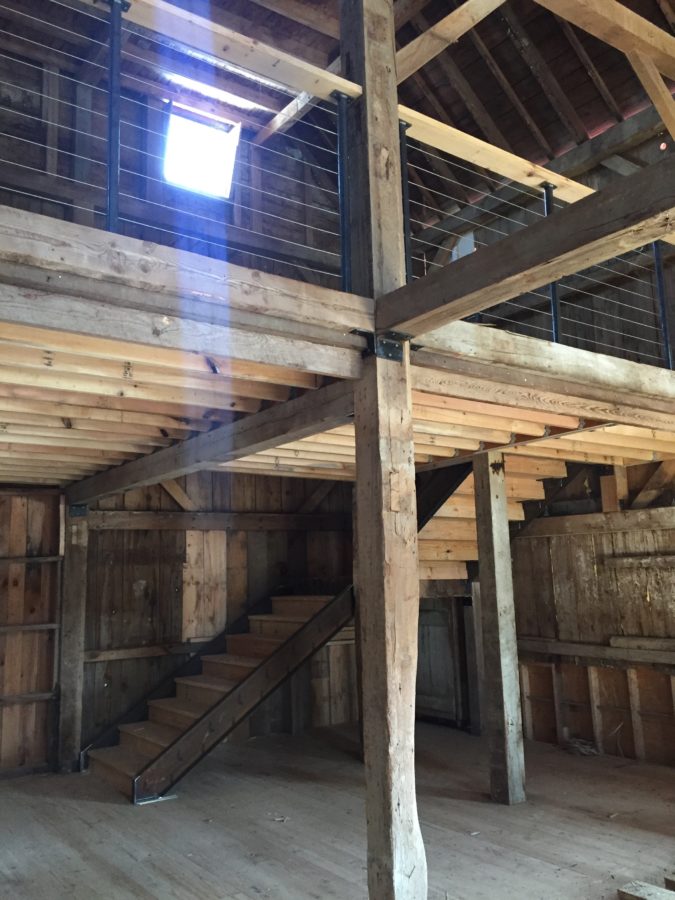 Luxury Barn Wedding Venue in Maine