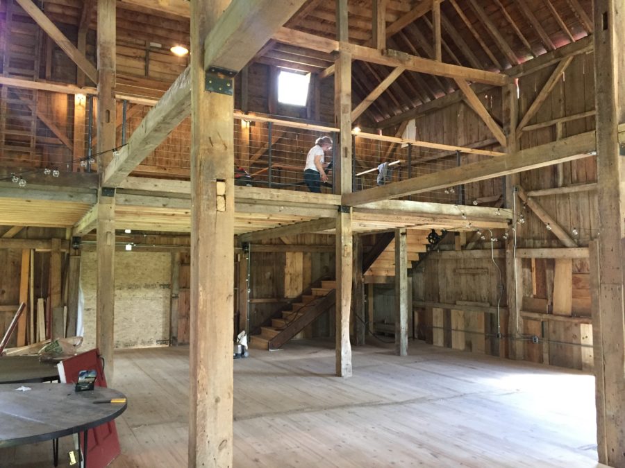 Luxury Barn Wedding Venue in Maine