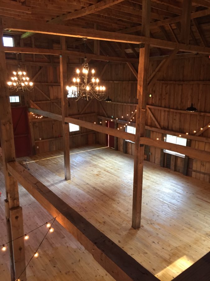 Luxury Barn Wedding Venue in Maine