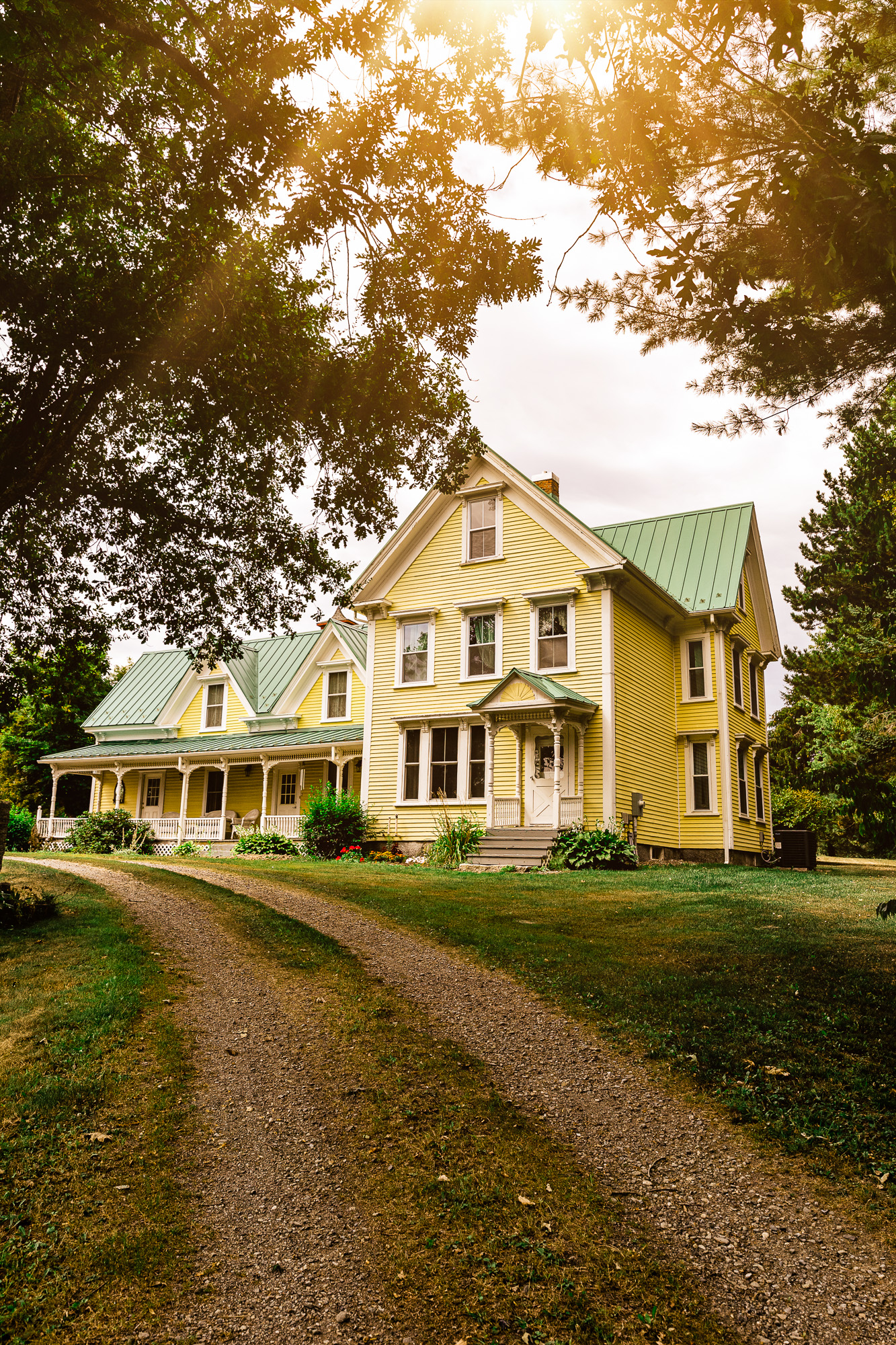 The Farmhouse at Meadow Ridge Farm barn wedding venue has on-site lodging